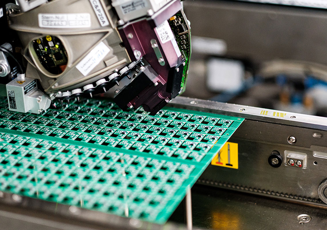 Nyomtatott áramköri lapok összeszerelése elektronikai gyártás, SMT összeszerelés Kontron Electronics Hungary Pécs